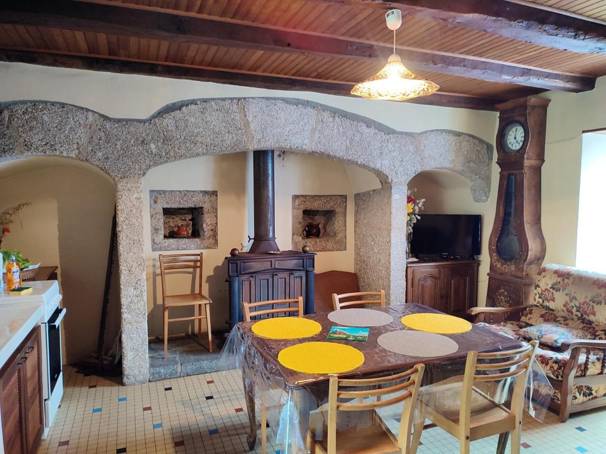 Maison Charmante A Florentin La Capelle Avec Jardin Et Vue Montagne Eksteriør bilde